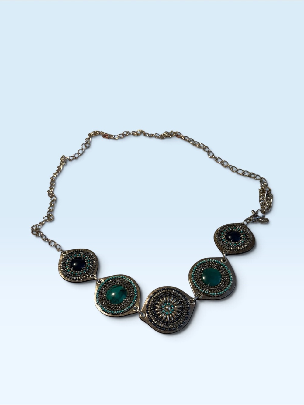 Vintage-Inspired Green Statement belt